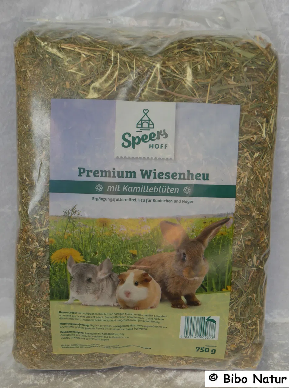 Premium Wiesenheu 750g mit Kamilleblüten